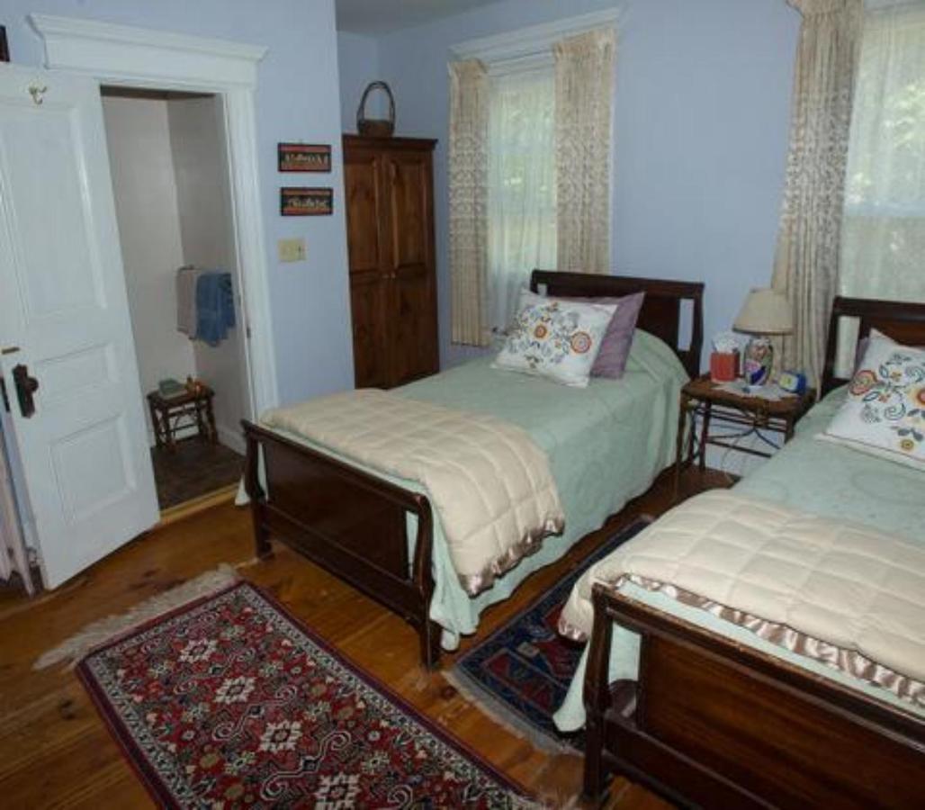 Blooming Inn Shelburne Falls 外观 照片